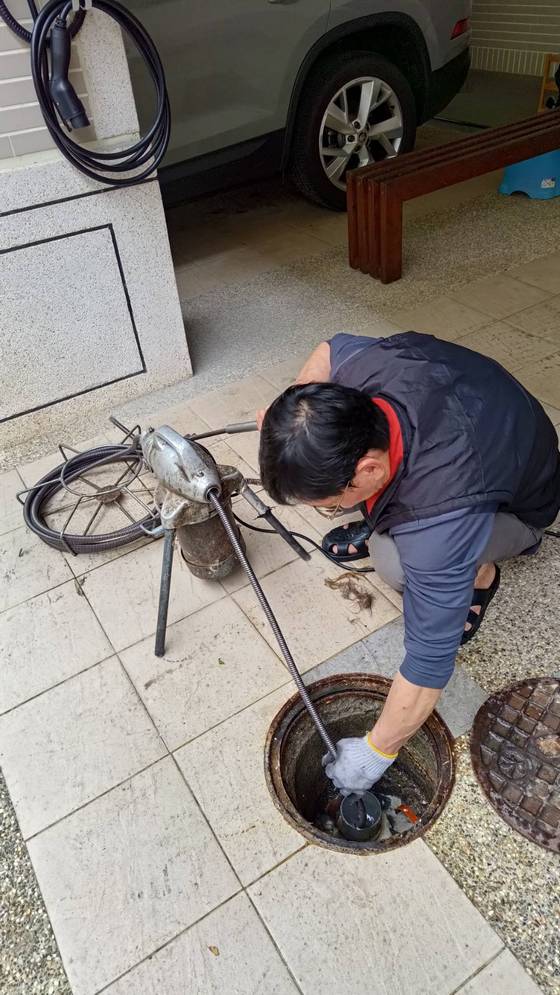台南通水管,廚房水管阻塞疏通,陰井管路疏通