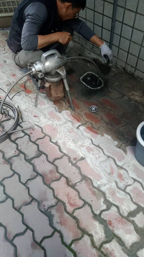 台南庭院水管阻塞 通水管
