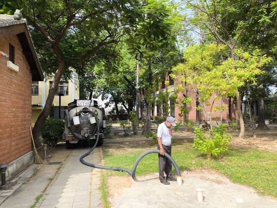 新市區馬通不通清化糞池服務 機關 社區大樓 學校 定期抽水肥